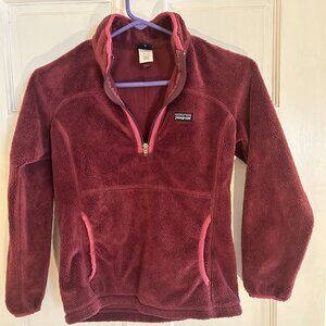 Patagonia maroon fleece 1/4 zip long sleeve.
